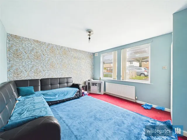 Aberford Road, Bradford, BD8, photo 2