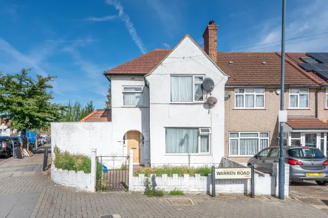 Photo 3 — 74 Warren Road, London