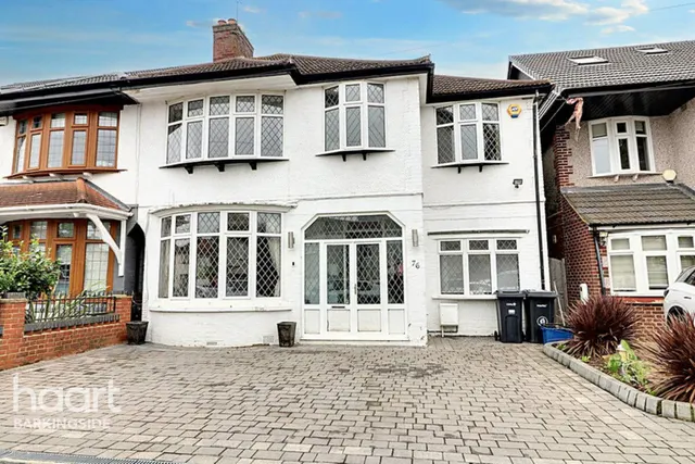 Lord Avenue, Clayhall, IG5, photo 1