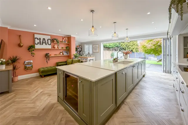 Ashley Gardens, Harpenden, Hertfordshire, AL5 3EY, photo 1