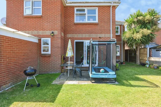 Tatnam Road, Poole, BH15, photo 3