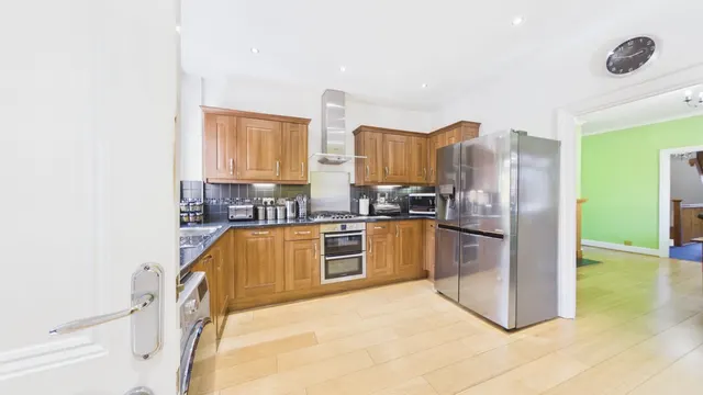 Strickland Row, London, SW18, photo 3