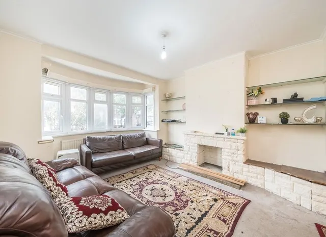 Photo 2 — Alderwick Drive, Hounslow, TW3