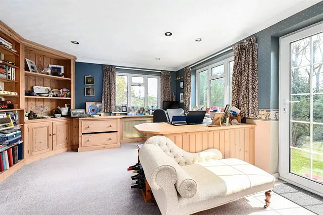 Photo 3 — Durnsford Avenue, Fleet, Hampshire, GU52 7TA