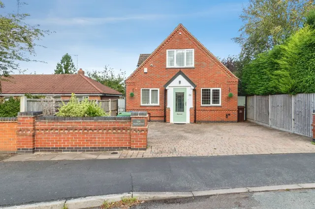 Sandringham Road, Stafford, ST17, photo 1