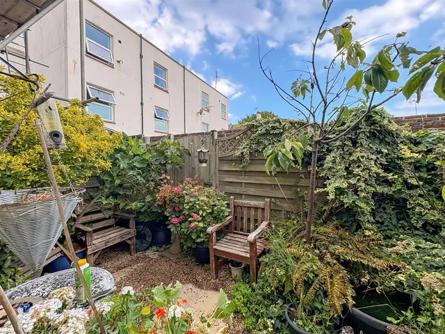 Purbeck Place, Littlehampton, photo 2