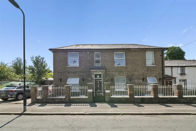 Old Ruislip Road, Northolt, photo 2