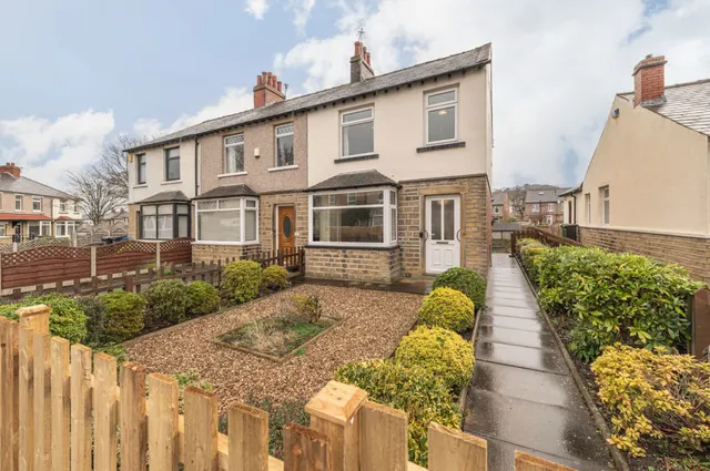 Ingfield Avenue, Dalton, photo 1