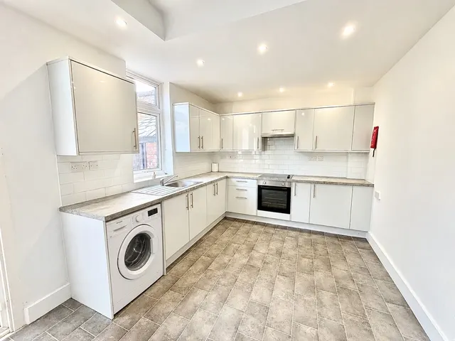 James Lane, Leytonstone, E11, photo 3
