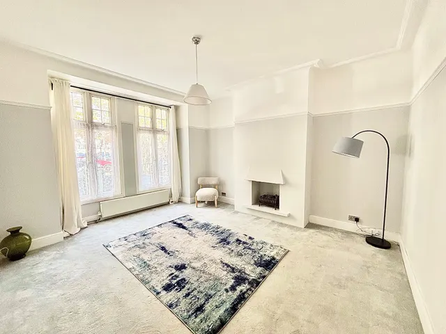 James Lane, Leytonstone, E11, photo 2