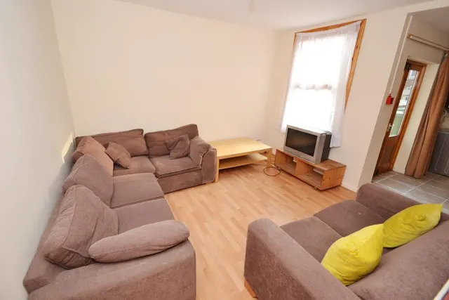 Balfour Road, Lenton, NG7, photo 2