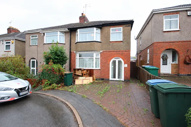 3 bedroom house — Bassett Road, Coventry, CV6 1LF