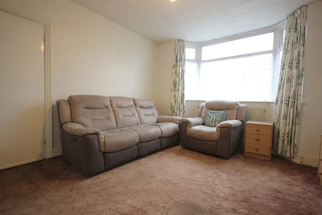 Photo 3 — Bassett Road, Coventry, CV6 1LF