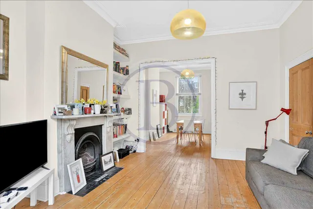Corinne Road, London, photo 1