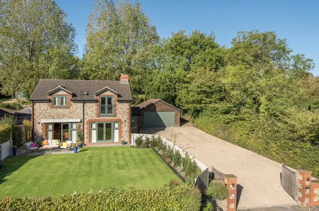 Hare Lane, Broadway, Ilminster, Somerset, TA20 3JT, photo 1