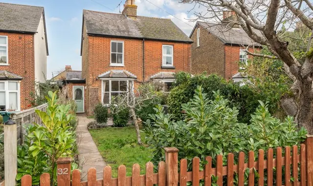 Victoria Place, Epsom, KT17, photo 1