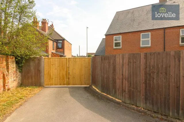 Newbridge Hill, Louth, LN11, photo 3