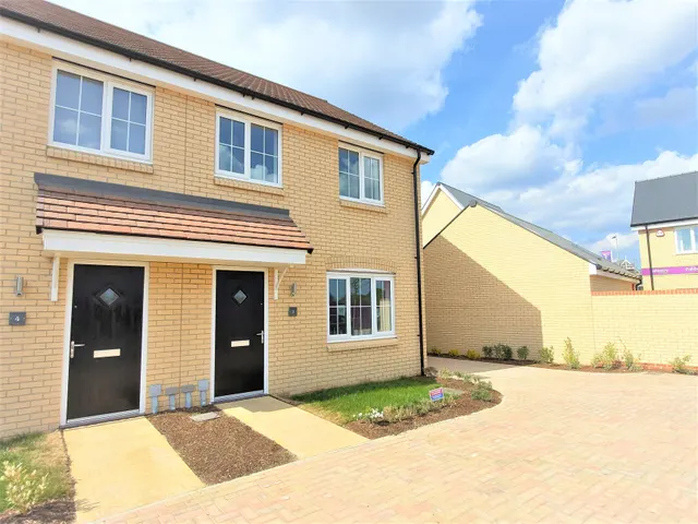 Pettits Drive, BURY ST. EDMUNDS, photo 1