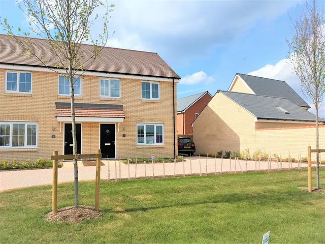 Photo 2 — Pettits Drive, BURY ST. EDMUNDS