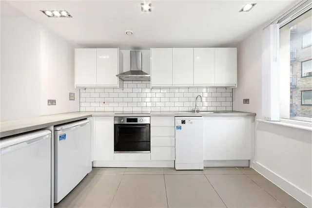 Photo 3 — Caspian Wharf, 1 Yeo Street, Bow, London, E3 3AE