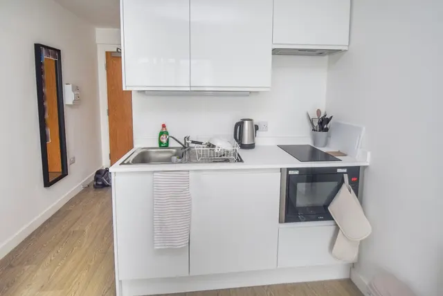 London Road, Newcastle-Under-Lyme, ST5, photo 2