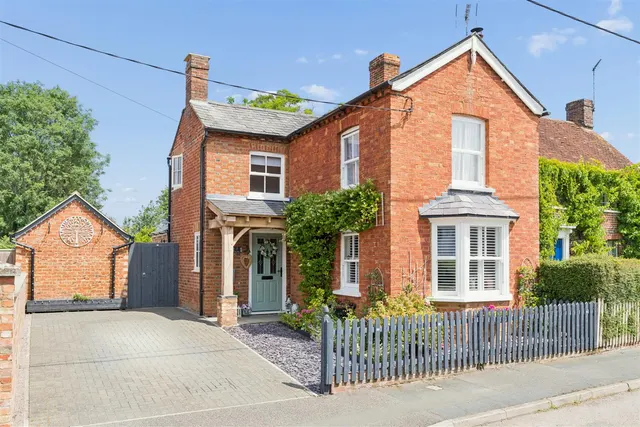 Little Horwood Road, Great Horwood, photo 1