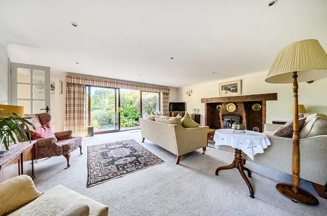 Whitehorn Drive, Landford, SP5, photo 2