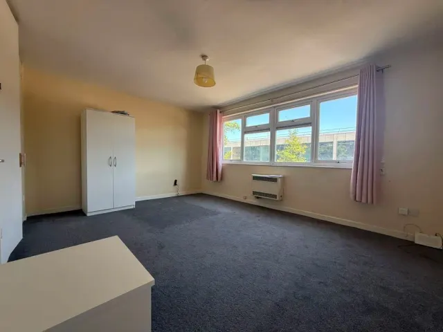 Photo 2 — North Tenth Street, Milton Keynes, Buckinghamshire, MK9 3AY