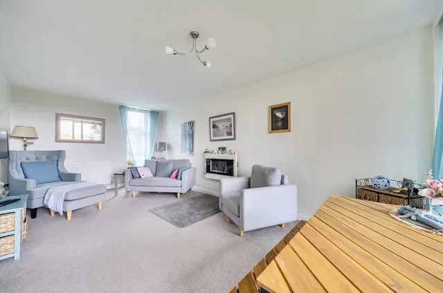 Photo 3 — Pulborough, RH20 1AL