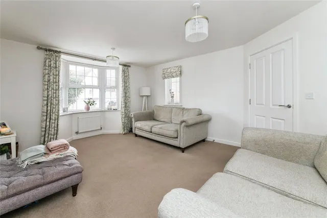 Trott Close, Cullompton, EX15, photo 2