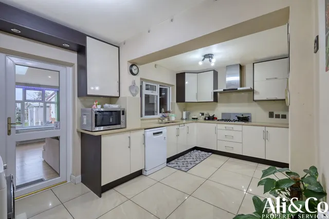 Photo 3 — Lodge Lane, Grays, Essex, RM17 5PT