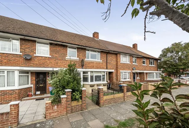 Brenley Close, Mitcham, CR4, photo 1