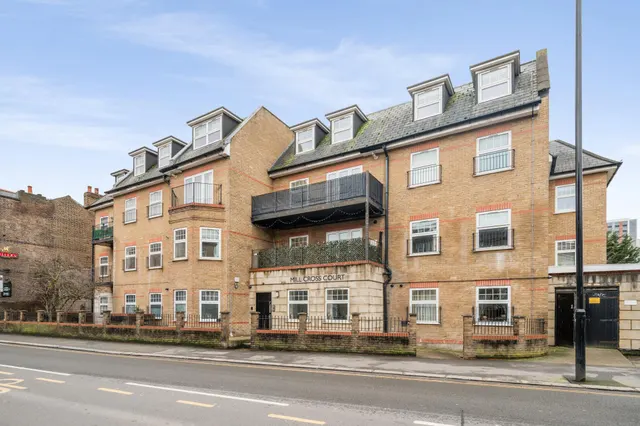 Mill Cross Court, Brentford, TW8, photo 1
