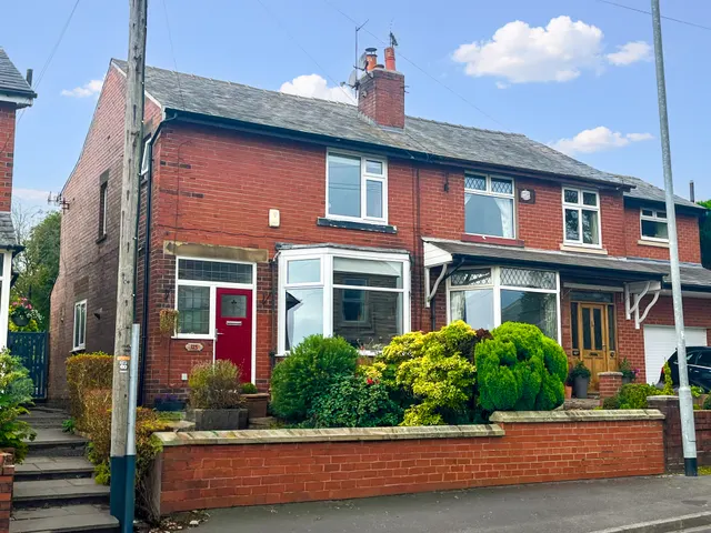 Turton Road, Tottington, BL8, photo 1