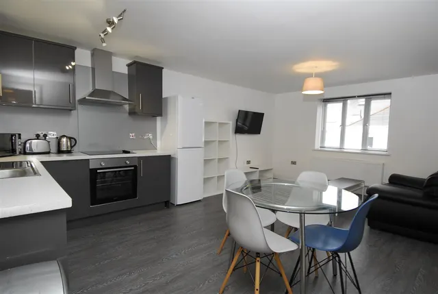 Belgrave Manor, Plymouth, photo 1