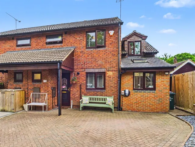 Keymer Road, Southgate, photo 1