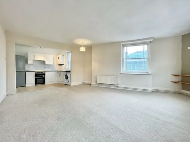 100 Upper Street, London N1 0NP, photo 1