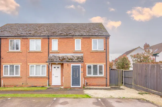 Plough Close, Kettering, NN14, photo 1