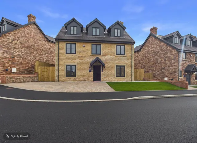 Bluebell Meadows, Woodhouses Village, M35, photo 3