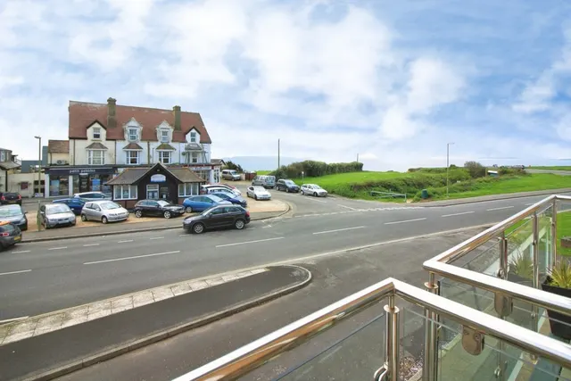 Marine Drive, Barton On Sea, photo 1