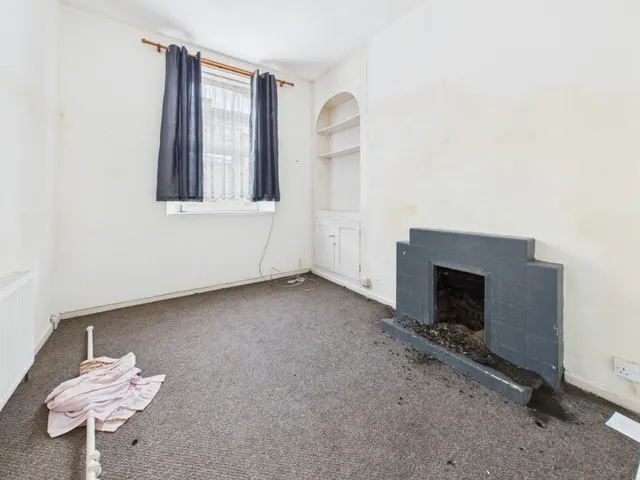 Photo 3 — George Place, Stonehouse