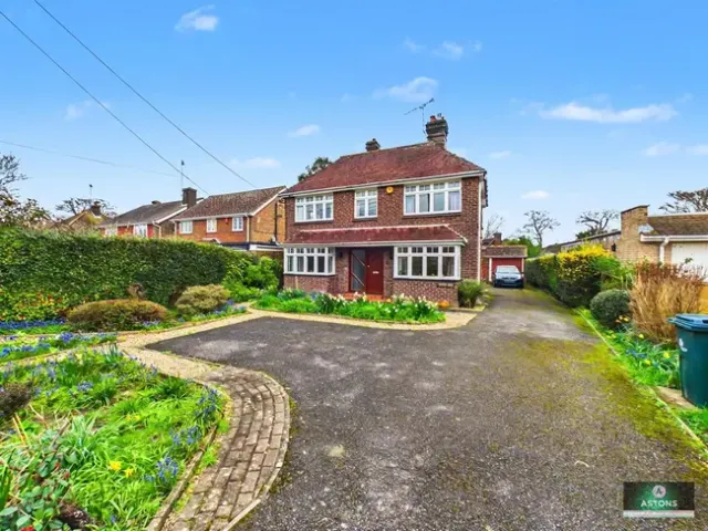 Ifield Green, Ifield