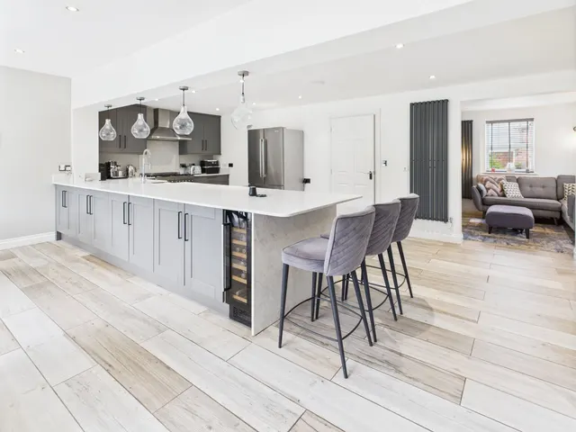 Kingsdown Close, Weston, CW2, photo 3