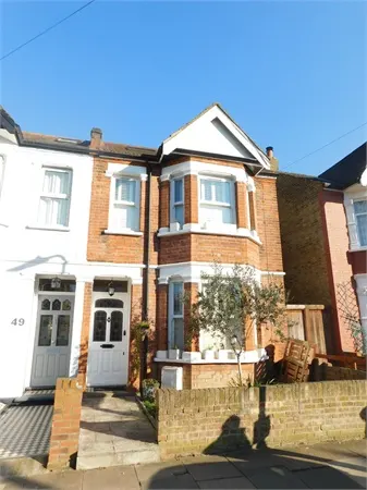 Grove Avenue, London, W7 3ET, photo 1
