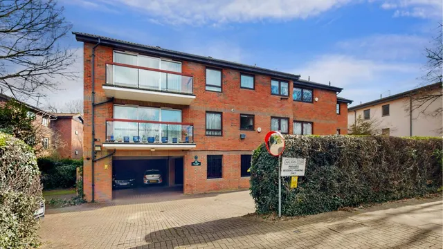 Gordon Avenue, Stanmore, HA7, photo 1
