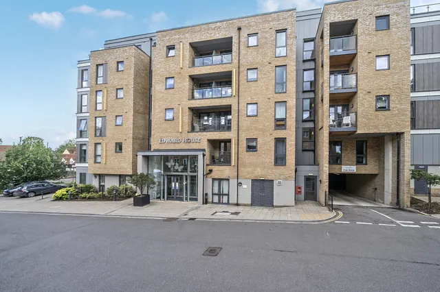 Pegs Lane, Hertford, SG13, photo 1