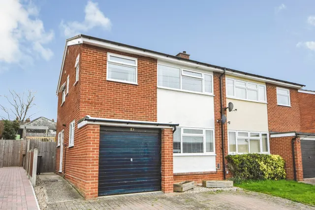 Gardeners Road, HALSTEAD, photo 1