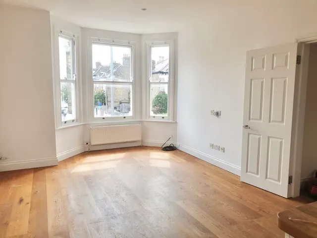 Photo 2 — Oakhill Road, London SW15 2QL