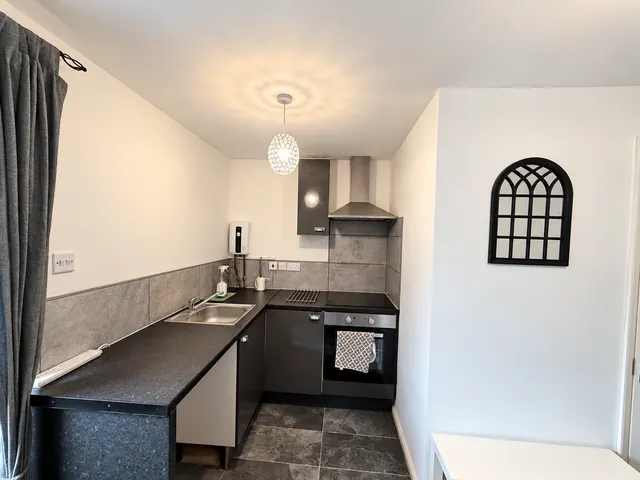 Photo 2 — Chesterfield Close, Orpington BR5