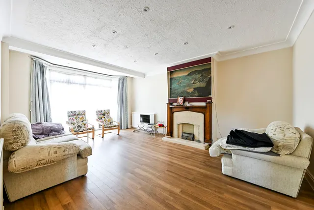 Lennox Gardens, London, photo 1